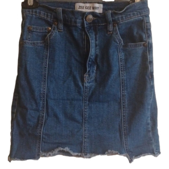 ZEE Gee Why Denim Skirt, Size 26 - Perfect with fall flannel and tights! - Picture 3 of 9